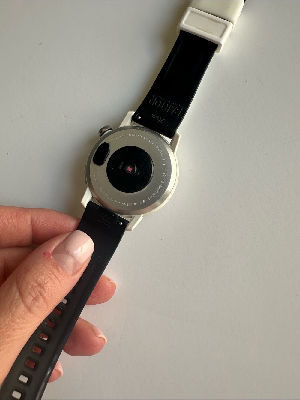 Coros Apex watch with Silicone Strap - Picture 4 of 5
